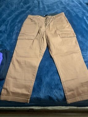 Democracy Women’s Tan Cargo Pants